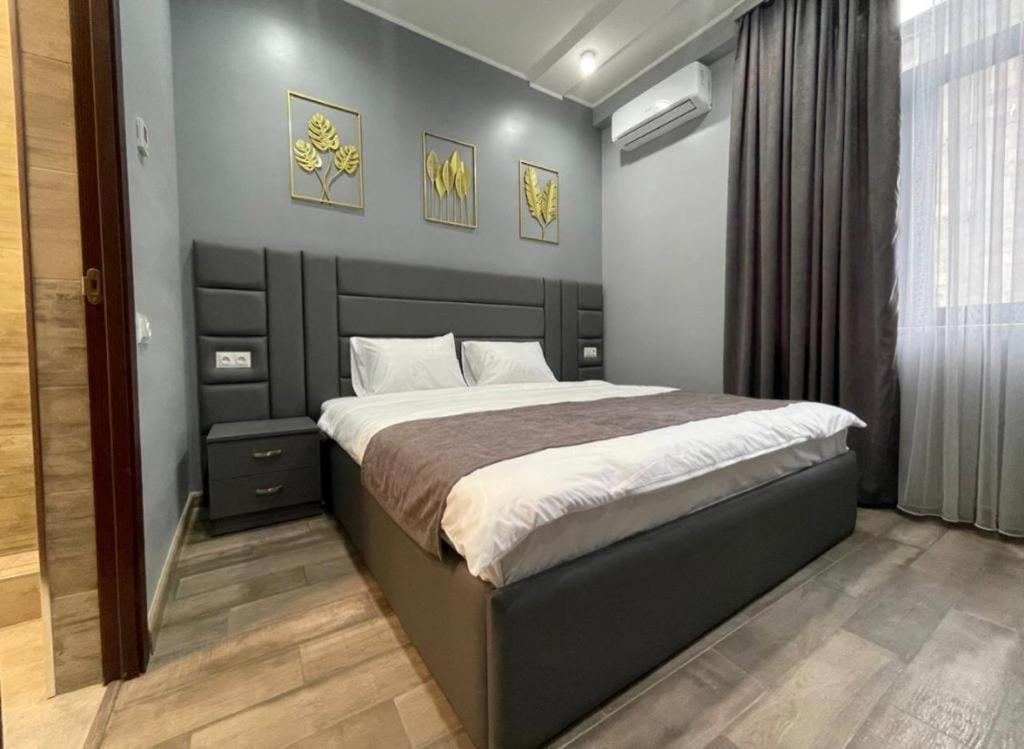 Days Hotel Erywań Zewnętrze zdjęcie
