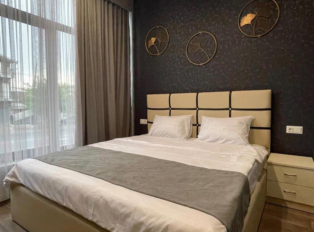 Days Hotel Erywań Zewnętrze zdjęcie