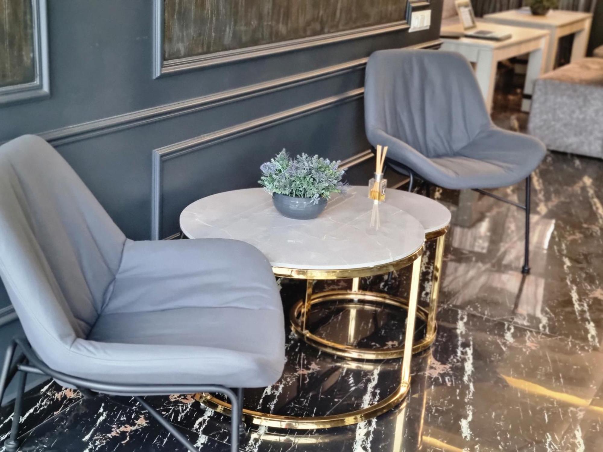 Days Hotel Erywań Zewnętrze zdjęcie