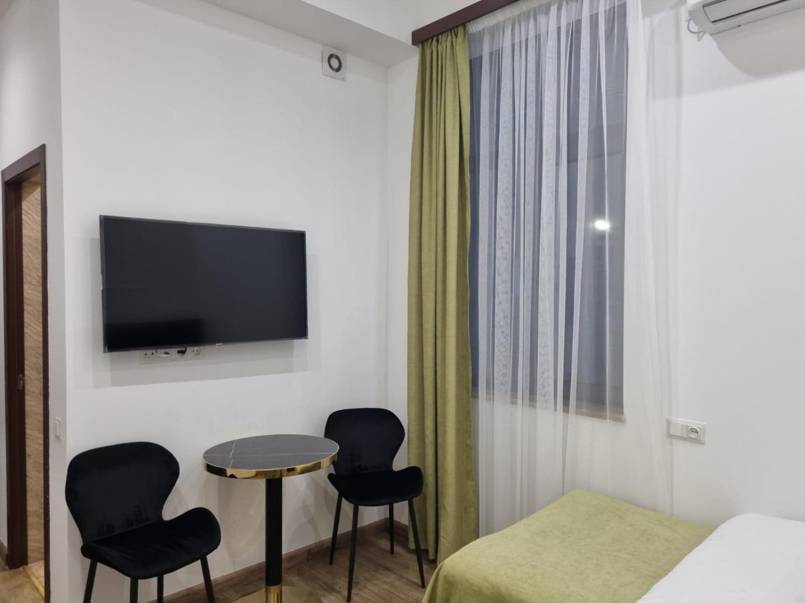 Days Hotel Erywań Zewnętrze zdjęcie